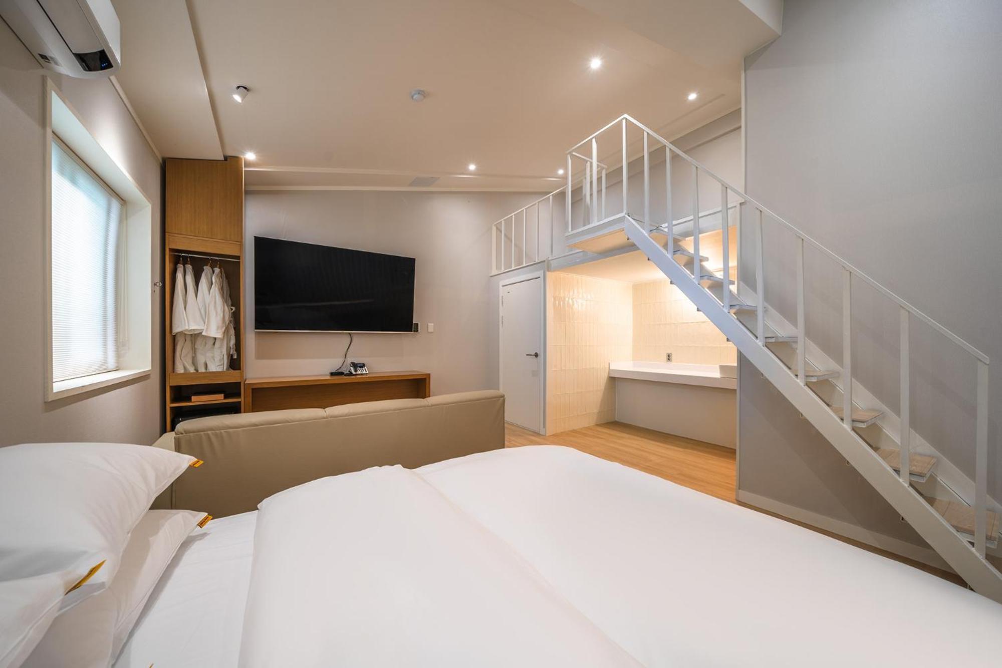 Mono Hotel ثووان المظهر الخارجي الصورة